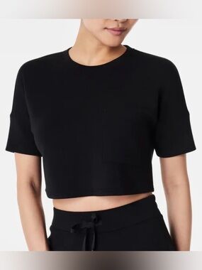 SPANX AirEssentials Black Cropped Top Short Sleeve Tee Pocket Ultra Soft Small
